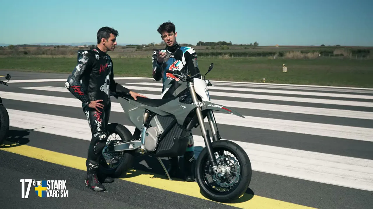 21 motos, 1000 mètres départ arrêté, 1 gagnante - 12