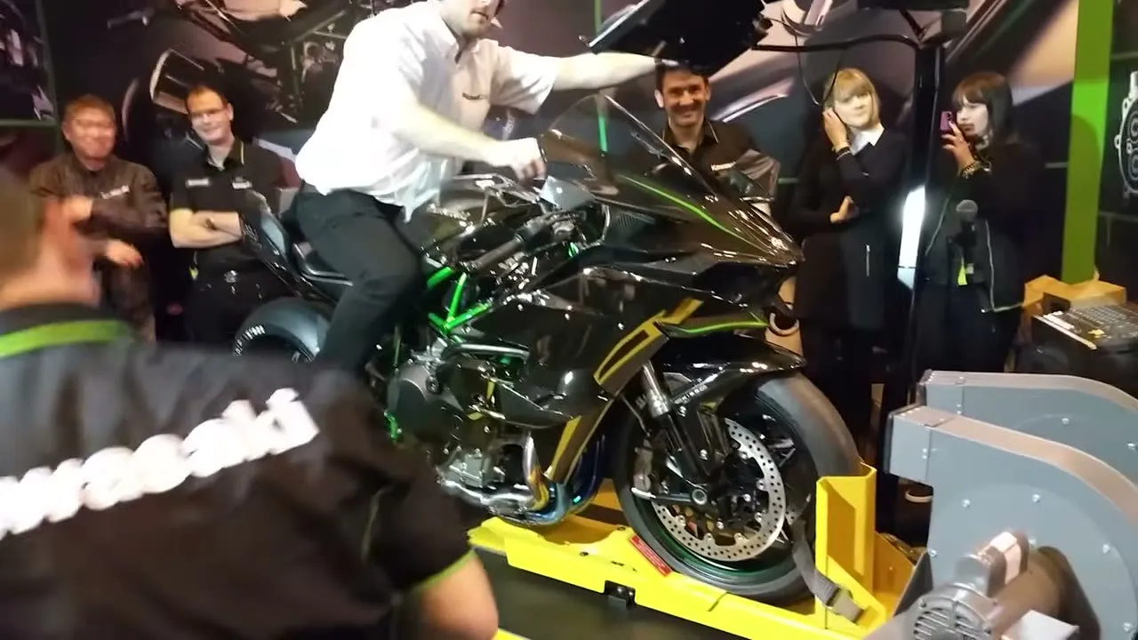 340 KM H dans l'affaire HAYABUSA, c'était lui ! - 11