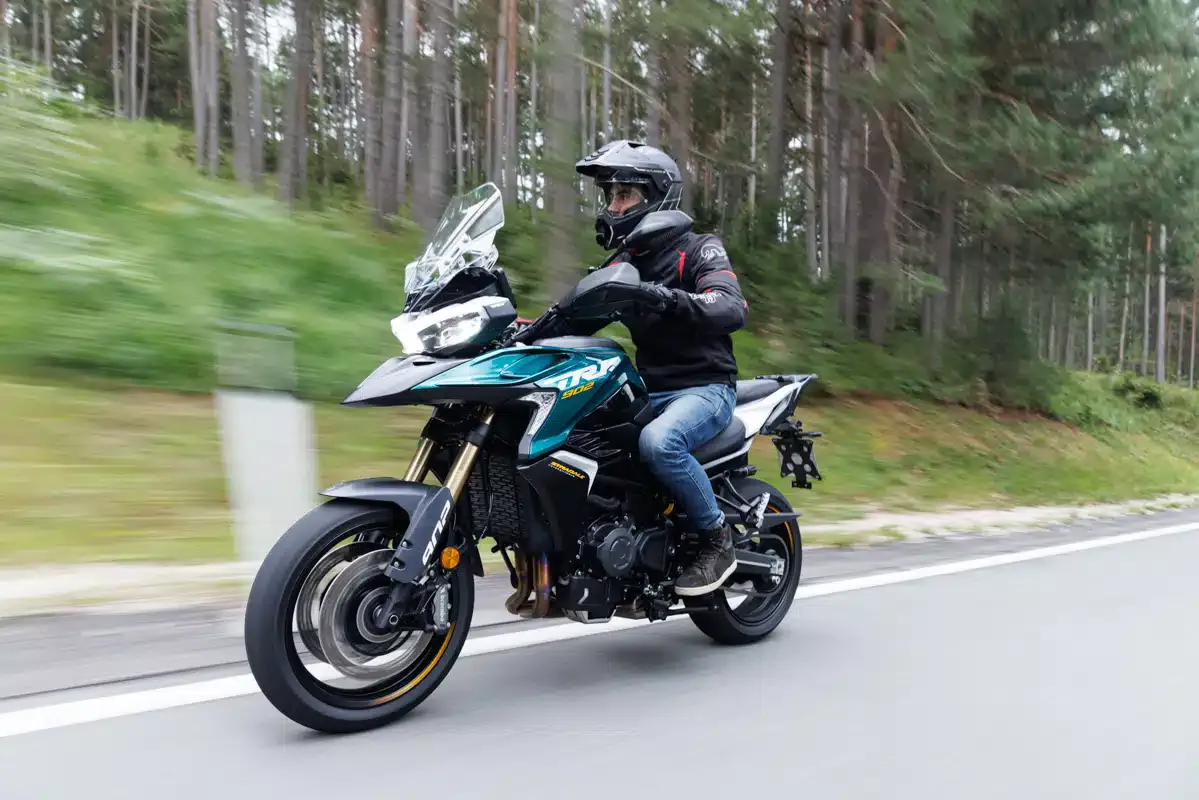 Essai Benelli TRK 902 Stradale et Explorer, la surprise venue de Chine - 07