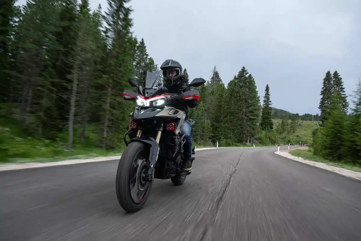 Essai Benelli TRK 902 Stradale et Explorer, la surprise venue de Chine - 11