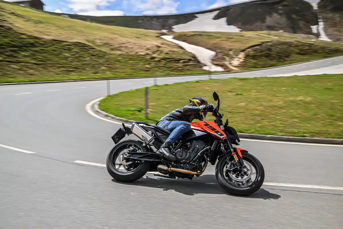 Essai KTM 790 Duke 2027 la bonne surprise - 01