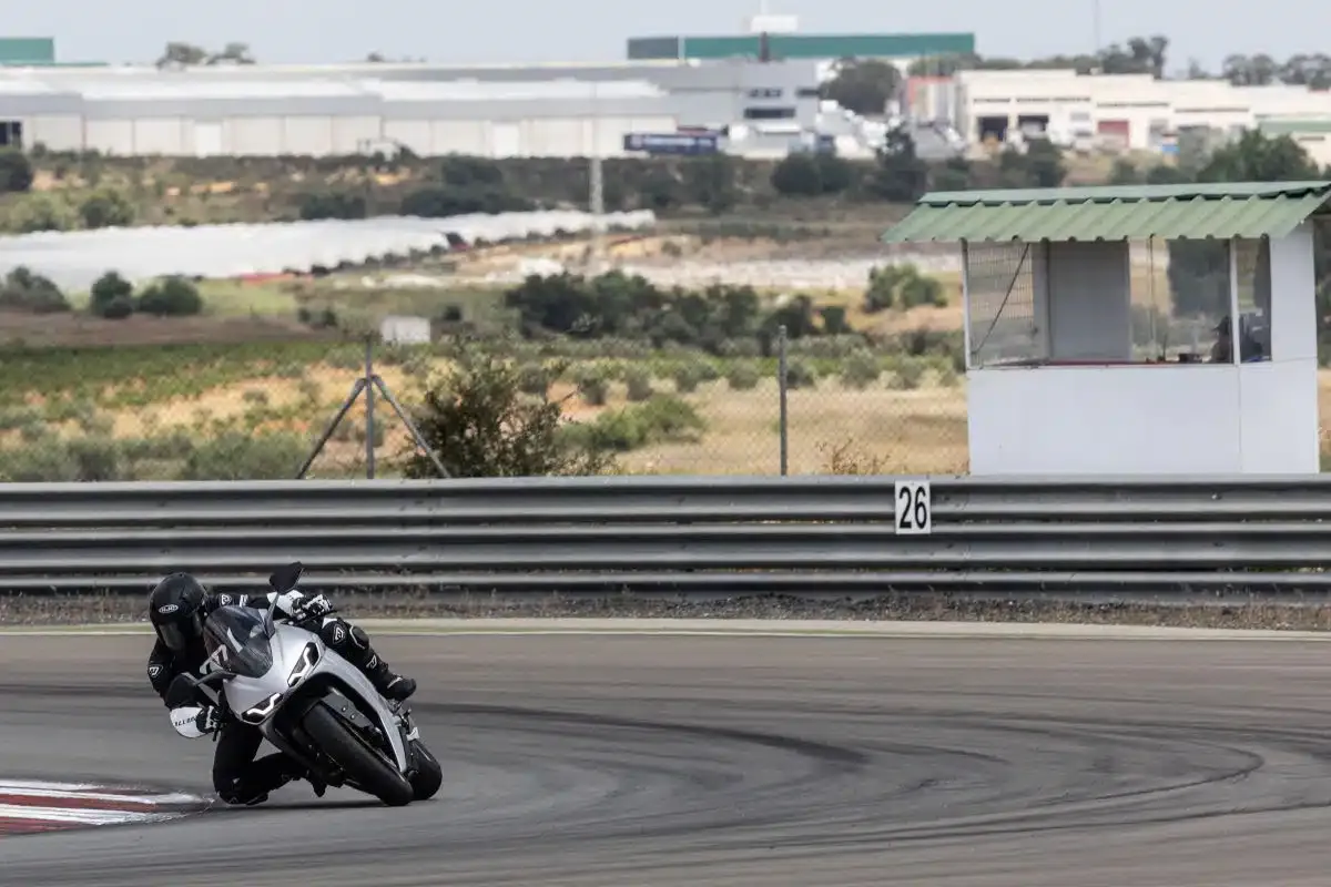 Essai Norton Manx R 100% nouvelle, 100% sensationnelle - 07