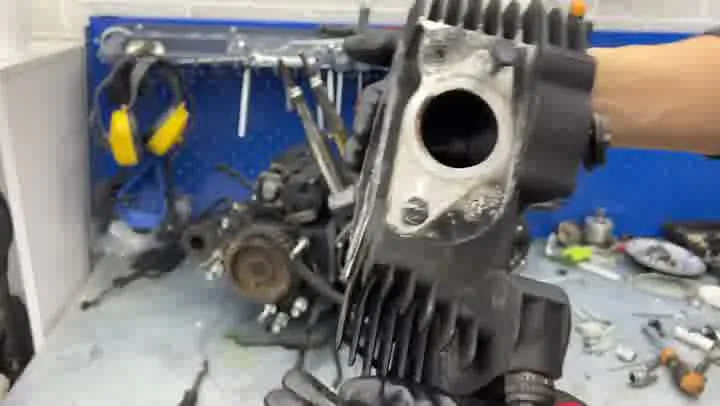 HARLEY DAVIDSON brûlée qui renaît - 16