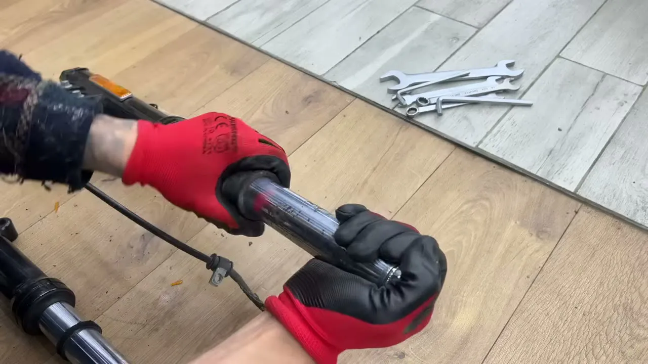 HARLEY DAVIDSON brûlée qui renaît - 25
