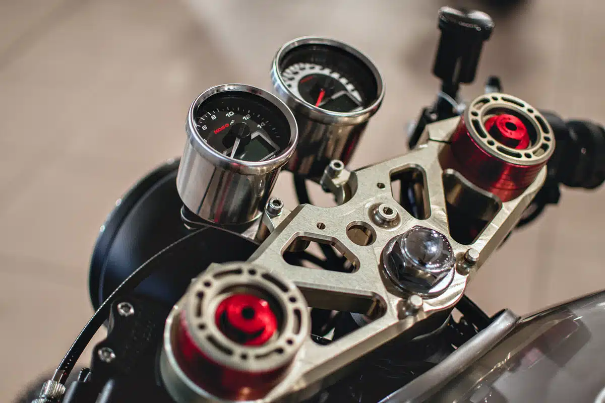 Prête pour la course, La CX500 cafe racer de Sacha Lakic - 05