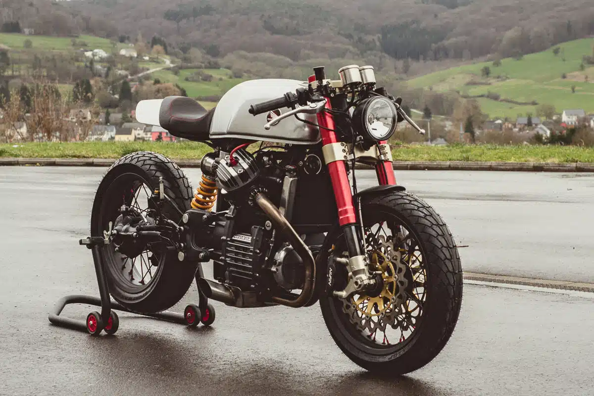 Prête pour la course, La CX500 cafe racer de Sacha Lakic - 06