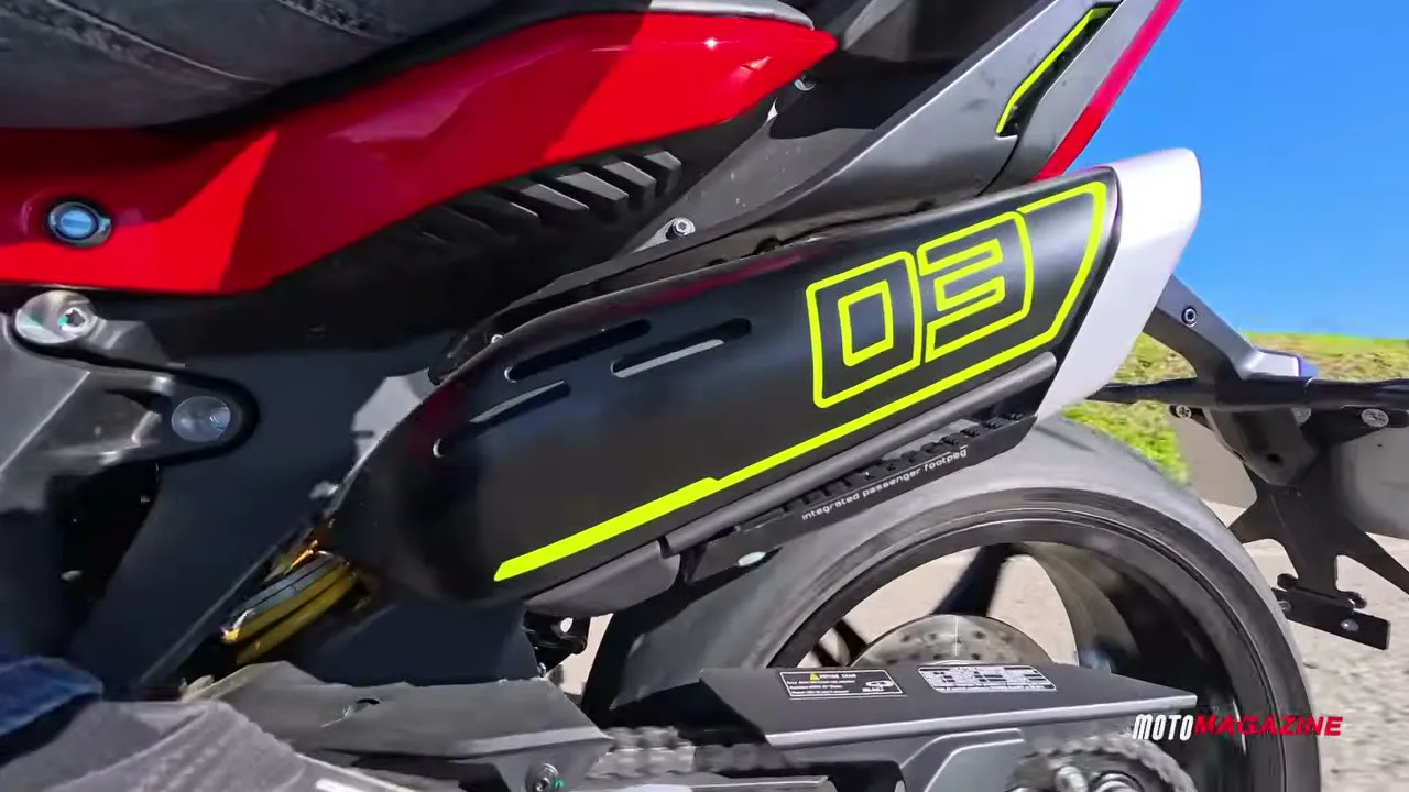 QJMOTOR SRK 921, le roadster qui pourrait change la donne - 06