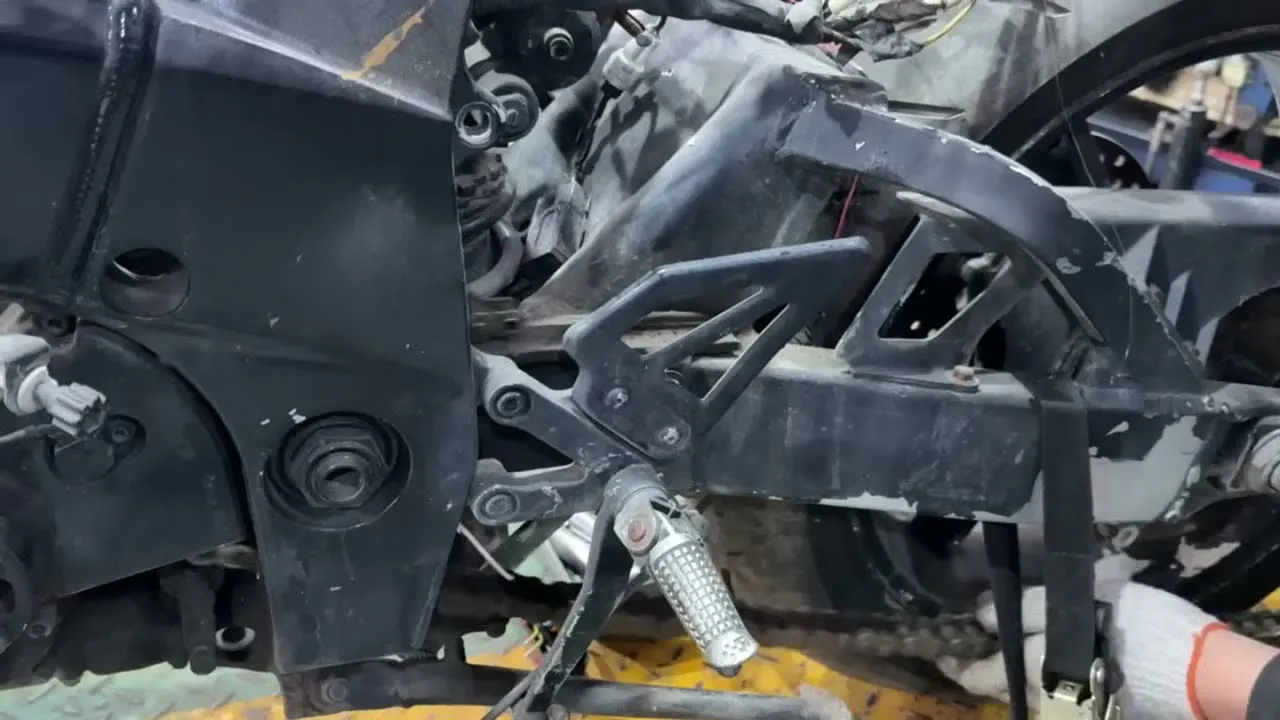 Ressusciter une Suzuki 750 GSXR - 18