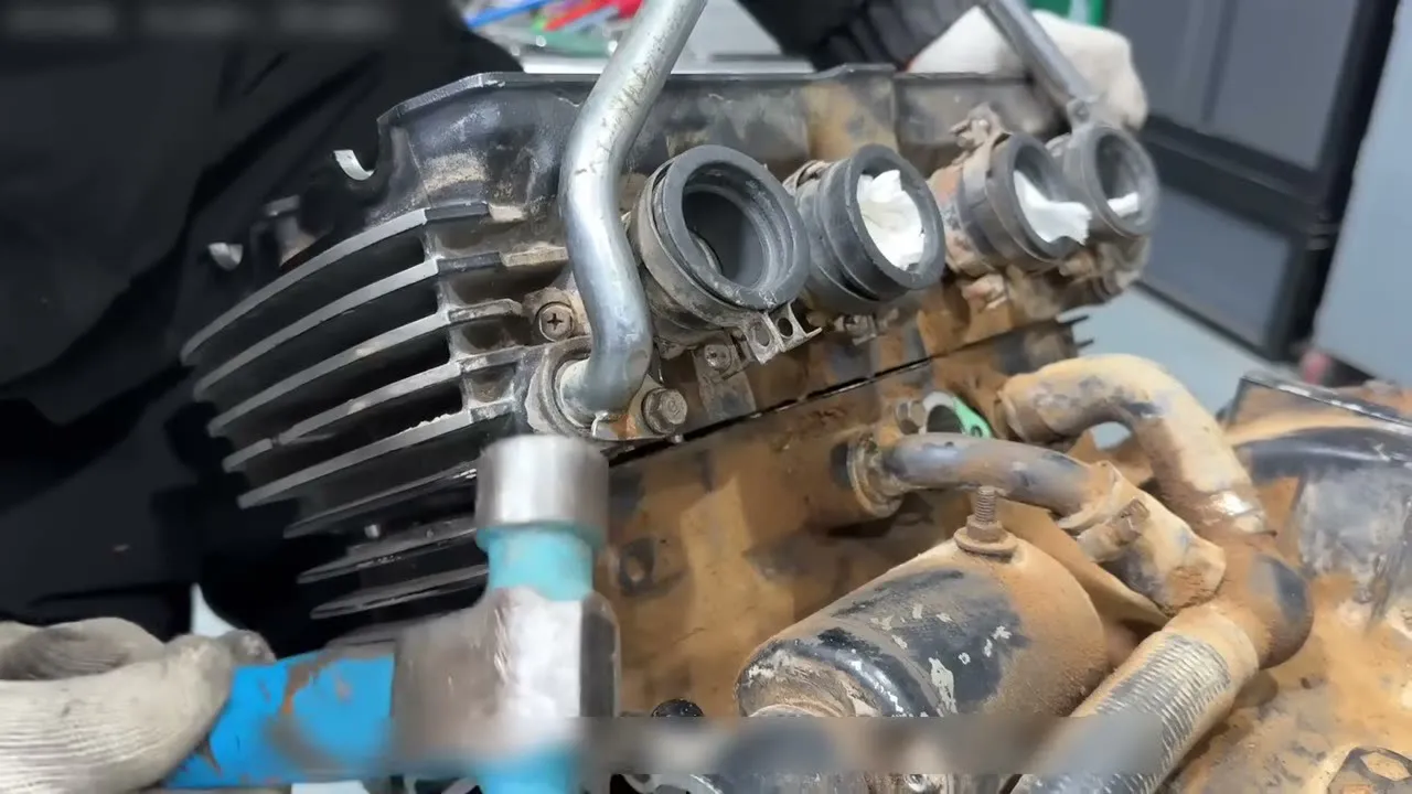 Restauration intégrale d'une HONDA 400 CB de 1997 - 22