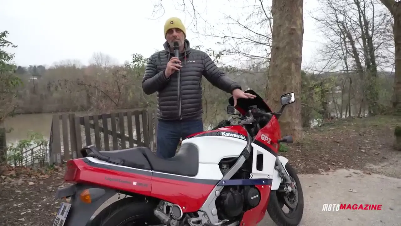 Sage de la KAWASAKI GPZ 600 R - 03