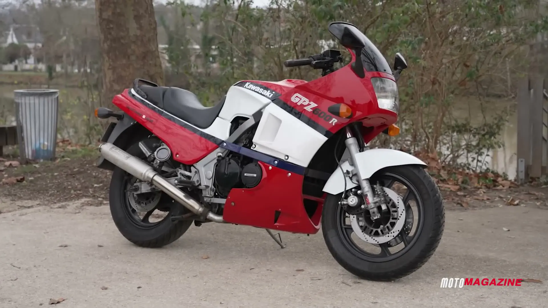 Sage de la KAWASAKI GPZ 600 R - 09