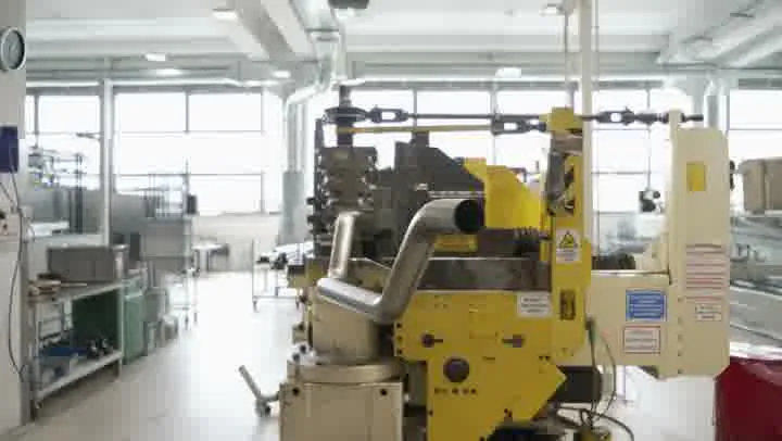 Visite de l’usine Akrapovic pour la fabrication des pots en titane - 15