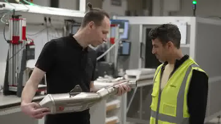 Visite de l’usine Akrapovic pour la fabrication des pots en titane - 22