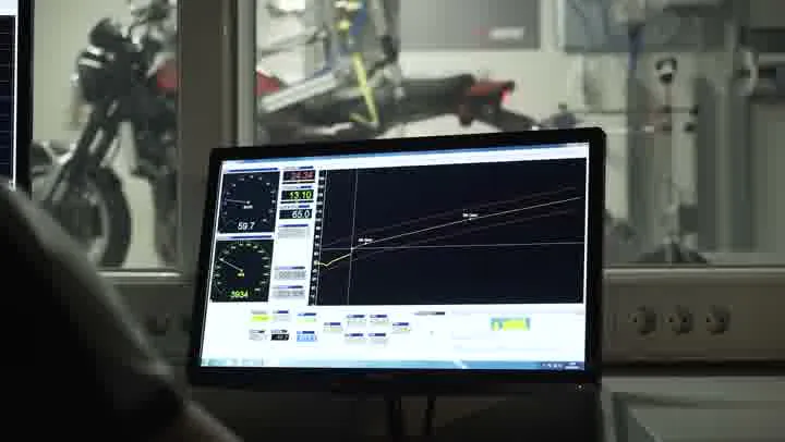 Visite de l’usine Akrapovic pour la fabrication des pots en titane - 30