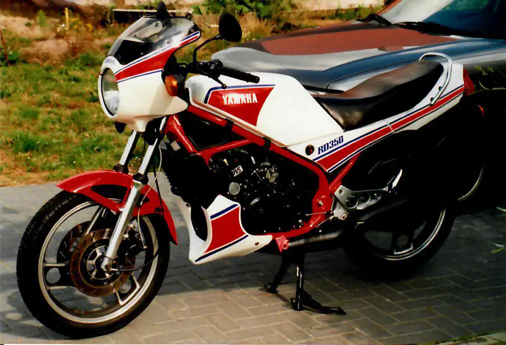 YAMAHA 350 RDLC - Naissance d'un mythe du 2 Temps - 09