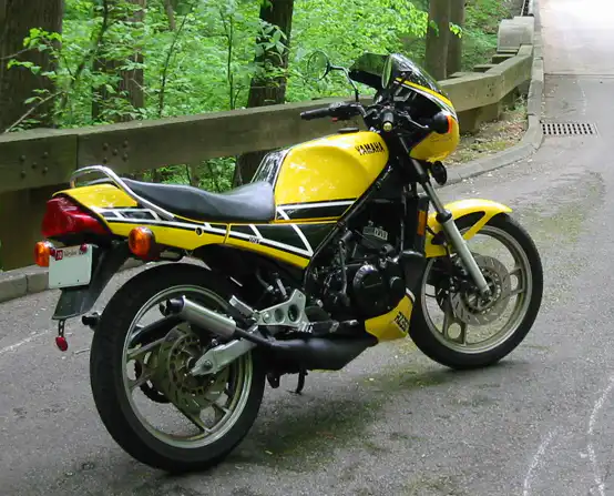 YAMAHA 350 RDLC - Naissance d'un mythe du 2 Temps - 12
