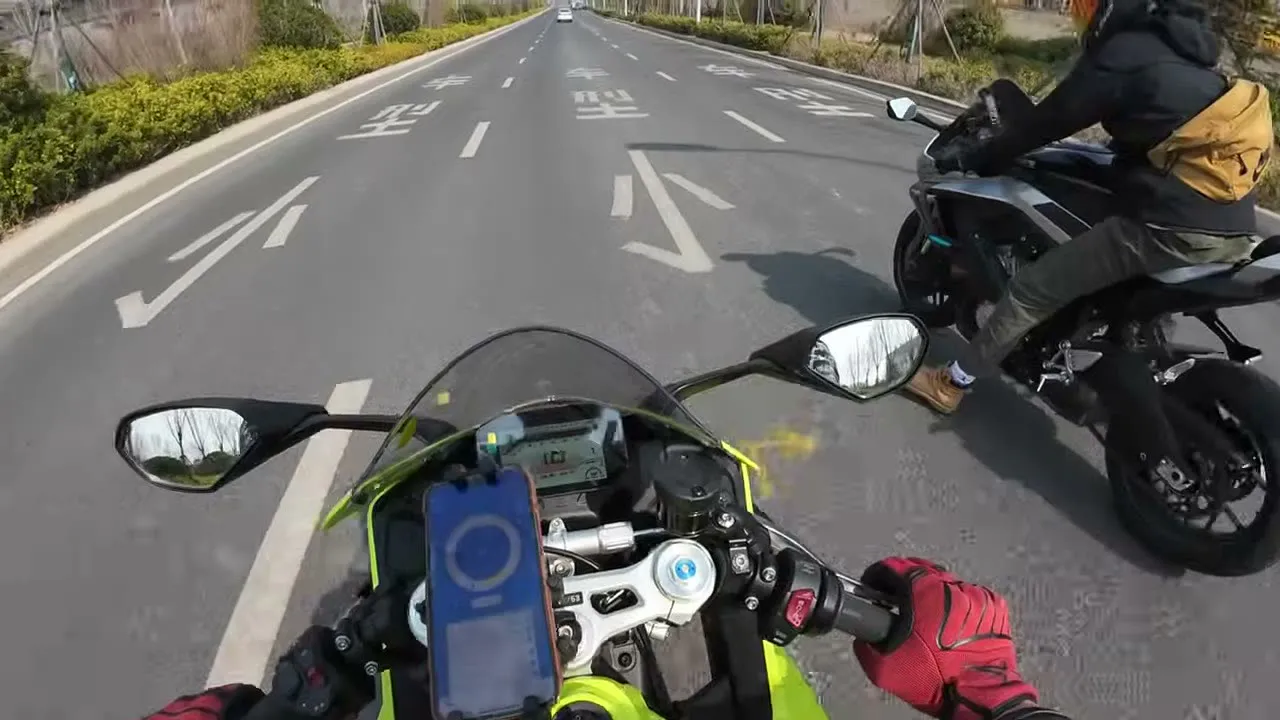 ZXJC 500RR vs 675SR-R, le duel aux accélérations - 13